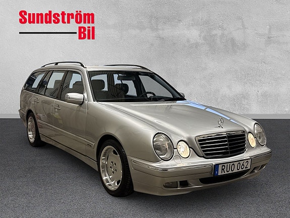 Mercedes-Benz E240 7 of 19
