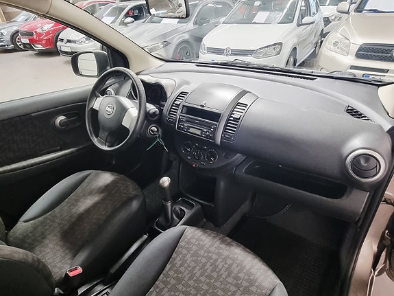 Nissan Note 17 of 24