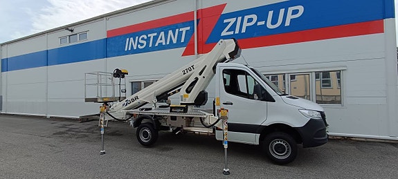 GSR 270T skylift bilmonterad på Mercedes Sprinter