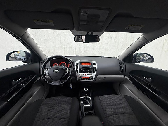 Kia Ceed 9 of 13