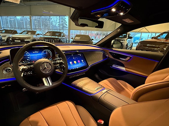 Mercedes-Benz E300 e 15 of 18