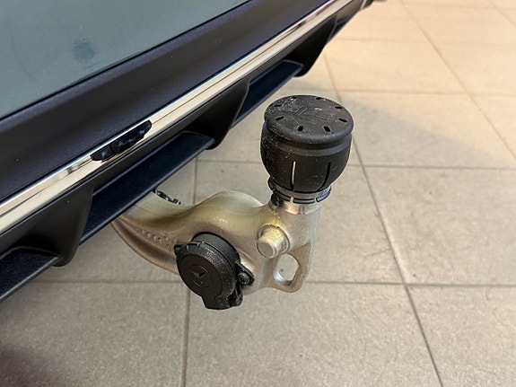 Mercedes-Benz E300 e 6 of 18