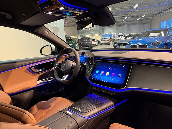 Mercedes-Benz E300 e 12 of 18