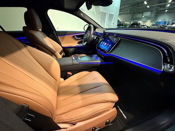 Mercedes-Benz E300 e 9 of 18