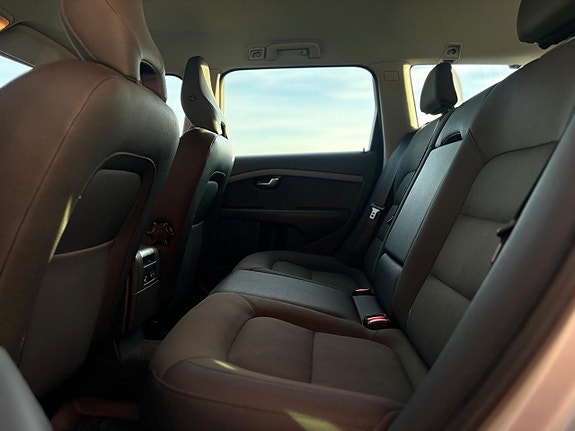 Volvo V70 18 of 22