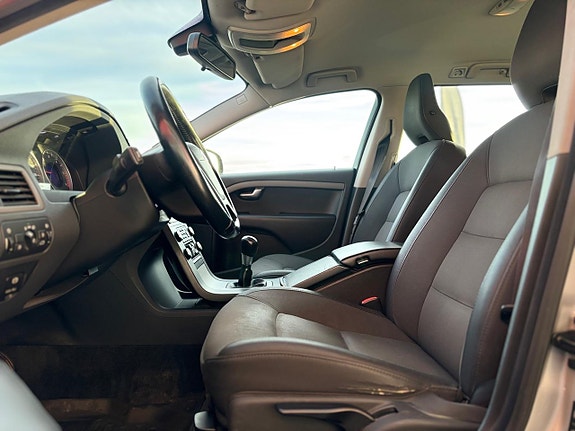 Volvo V70 17 of 22