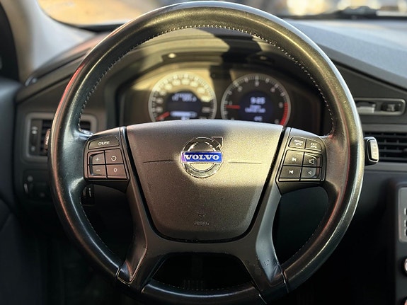 Volvo V70 12 of 22