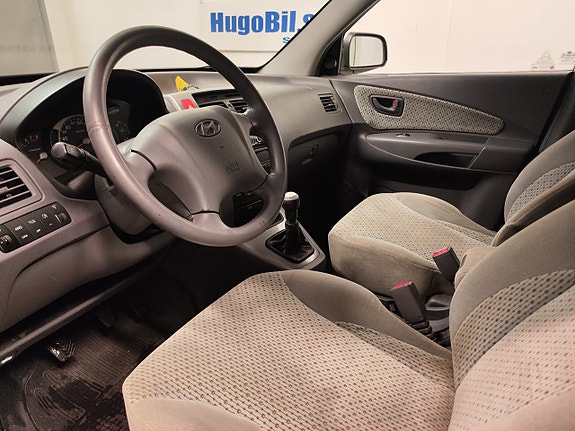 Hyundai Tucson 3 of 5