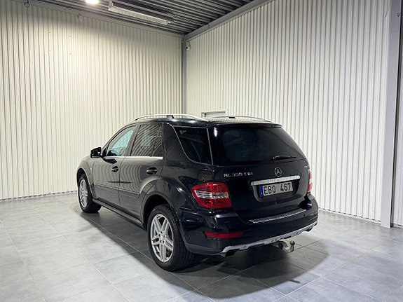 Mercedes-Benz ML350 7 of 22
