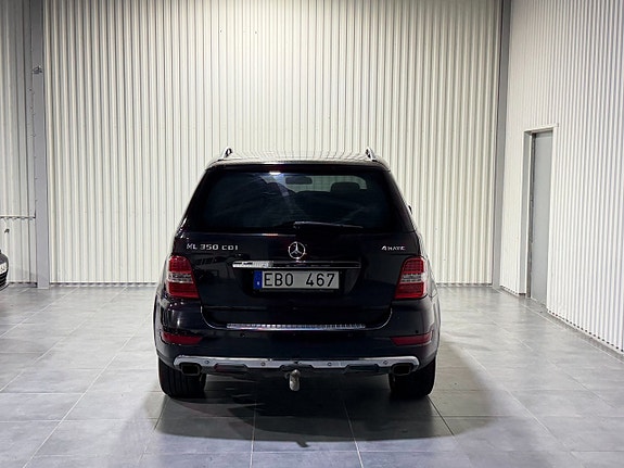 Mercedes-Benz ML350 10 of 22