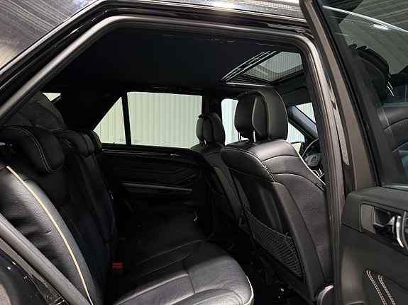 Mercedes-Benz ML350 22 of 22