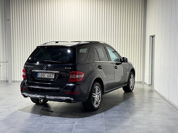 Mercedes-Benz ML350 11 of 22
