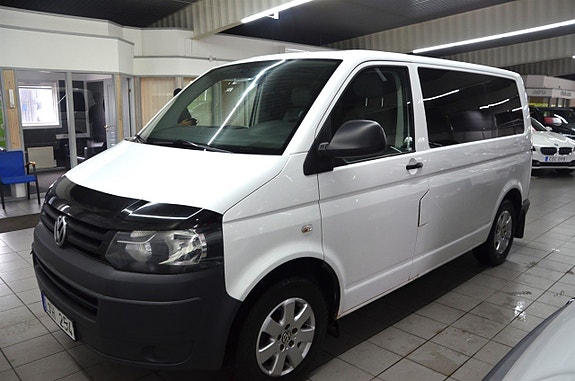 Volkswagen Caravelle 13 of 13