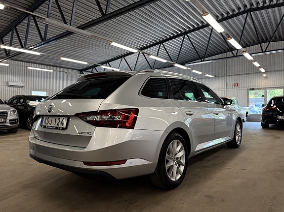 Skoda Superb 4 of 5