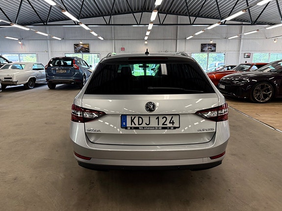 Skoda Superb 5 of 5
