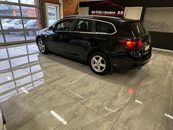Opel Astra 4 of 5