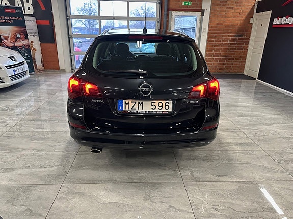 Opel Astra 14 of 21
