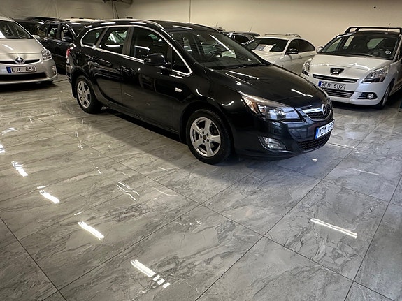 Opel Astra 2 of 5