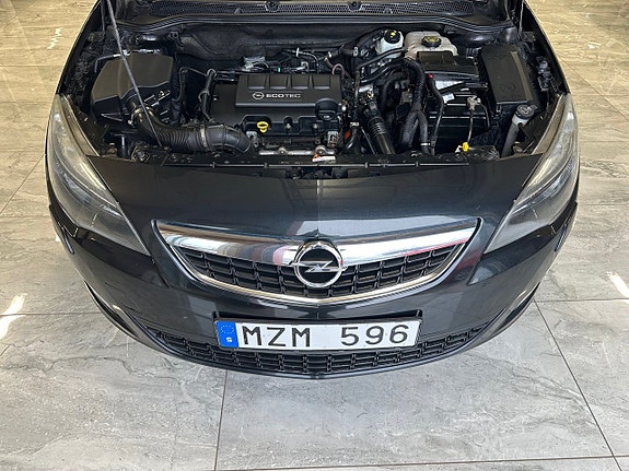 Opel Astra 13 of 21