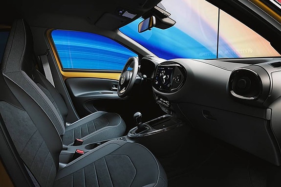 Toyota Aygo X 3 of 6