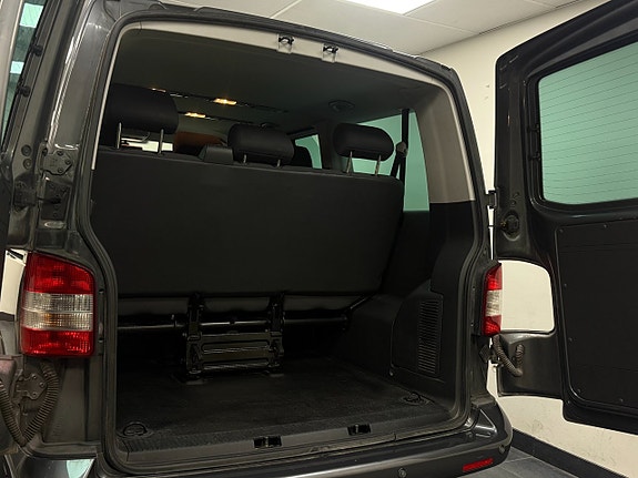 Volkswagen Caravelle - 7