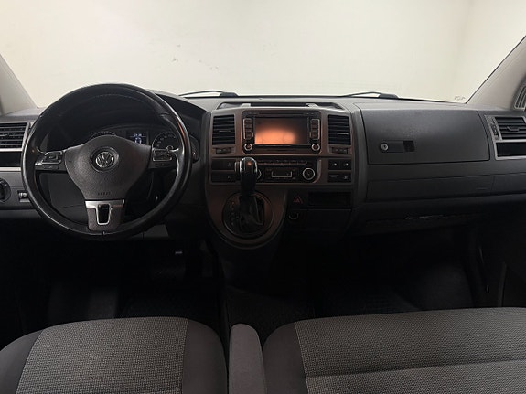 Volkswagen Caravelle - 11