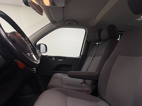 Volkswagen Caravelle - 16