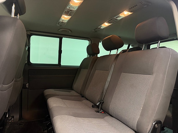 Volkswagen Caravelle - 21