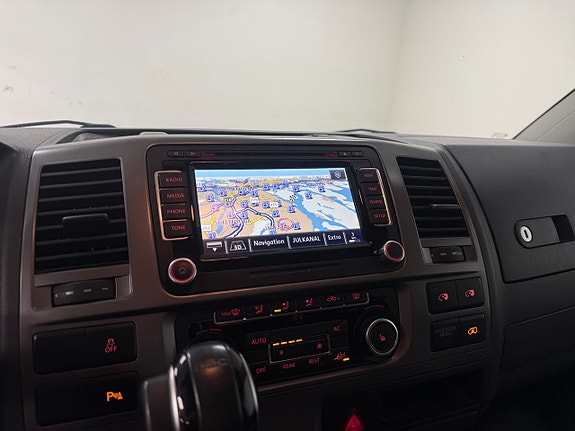 Volkswagen Caravelle - 12