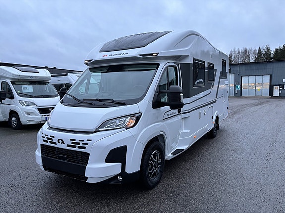Adria Coral PLUS 670 SL 2 of 21