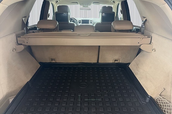 Mercedes-Benz ML350 18 of 19