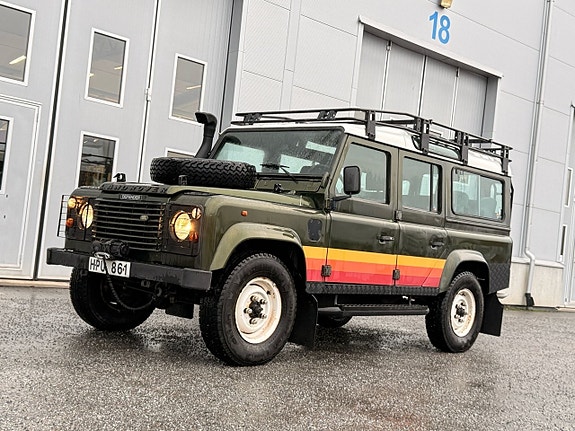 Land Rover Defender 110