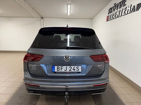 Volkswagen Tiguan Allspace 4 of 5