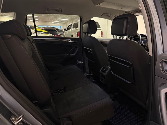 Volkswagen Tiguan Allspace 12 of 14