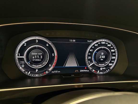 Volkswagen Tiguan Allspace 9 of 14