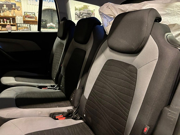 Citroen Grand C4 Picasso 5 of 5