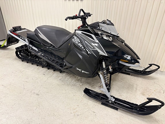 Arctic Cat XF 8000 High Country Ltd ES 141" 2 of 9