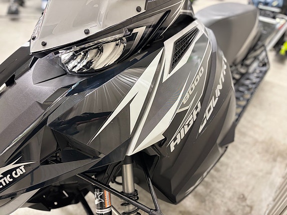 Arctic Cat XF 8000 High Country Ltd ES 141" 4 of 9