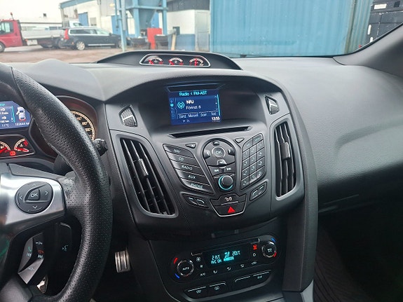 Ford Focus 9 of 12