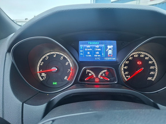 Ford Focus 8 of 12