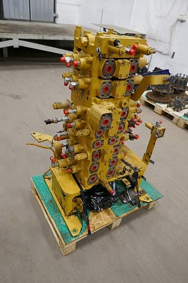 CAT 324 E, Ventilpaket 335-0111