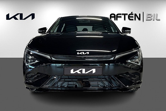 Kia EV6 3 of 26