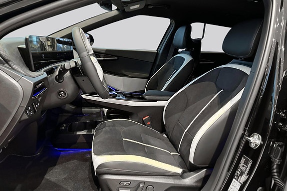 Kia EV6 10 of 27