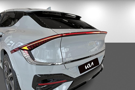 Kia EV6 8 of 25