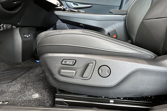 Kia EV6 14 of 21