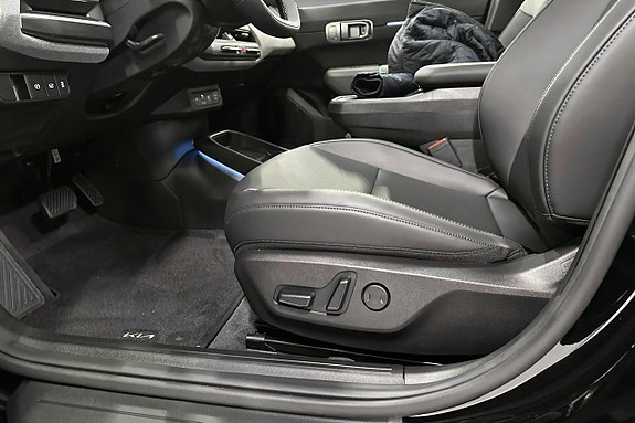 Kia EV4 17 of 23