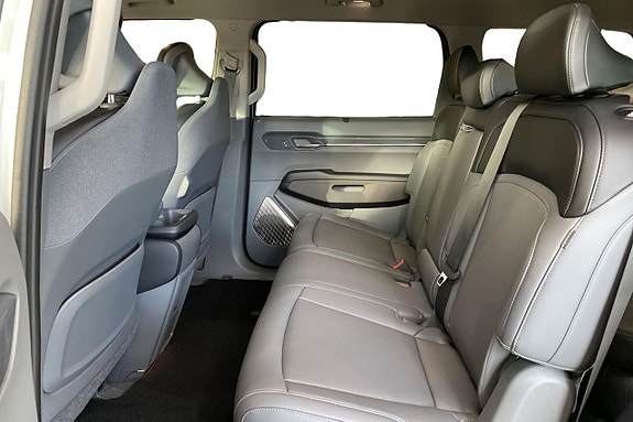 Kia EV9 15 of 27