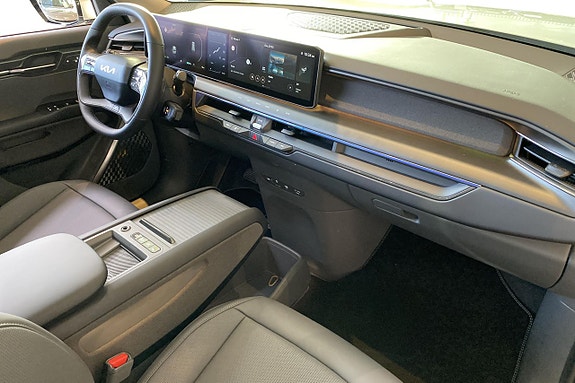 Kia EV9 14 of 27