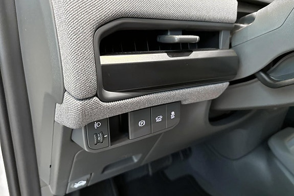 Kia EV3 16 of 23