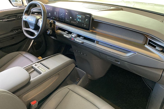 Kia EV9 14 of 29